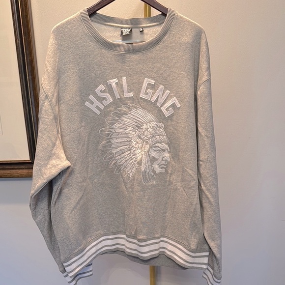 Hustle Gang light Gray Crewneck Sweater with embroidered Graphic Design EUC 3XL - Picture 10 of 12